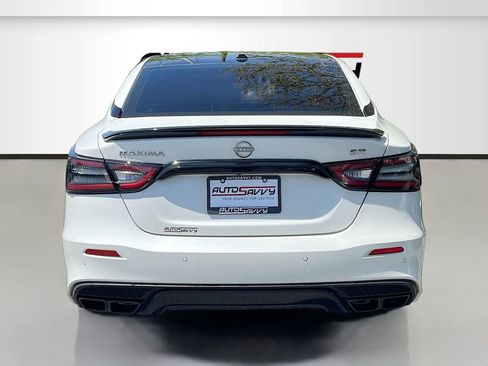 Used 2023 Nissan Maxima SR w/ Sport Mat Group FWD image 6