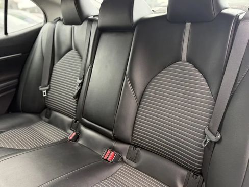 Used 2021 Toyota Camry SE FWD image 19
