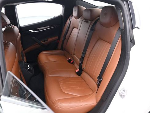 Used 2019 Maserati Ghibli S Q4 AWD/4WD image 15