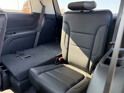 Used 2019 GMC Acadia SLT w/ Black Edition image 29