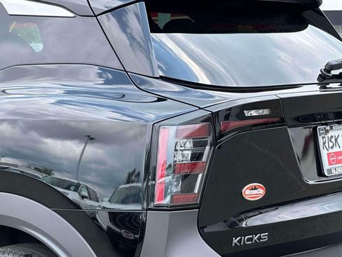 Used 2025 Nissan Kicks SV w/ SV Premium Package AWD/4WD image 9