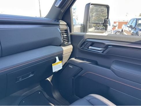 New 2026 GMC Sierra 2500 AT4 w/ AT4 Premium Plus Package image 27