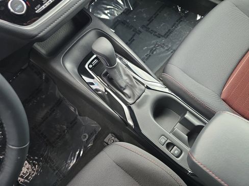 Used 2025 Toyota Corolla SE image 31