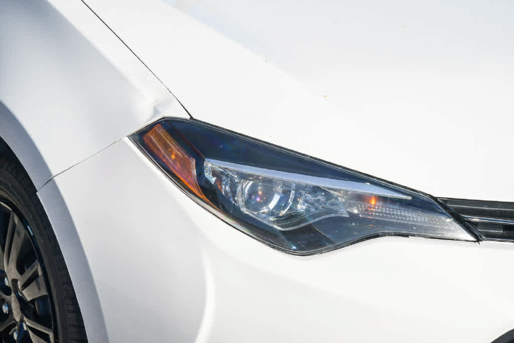 Used 2018 Toyota Corolla LE FWD image 4