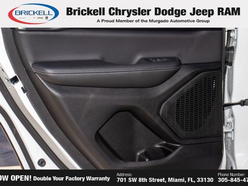 New 2025 Jeep Grand Cherokee Laredo X image 15