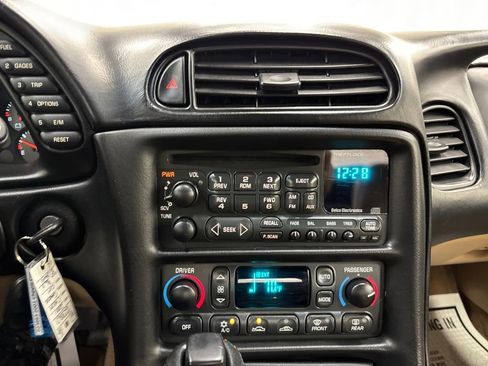 Used 2001 Chevrolet Corvette Convertible w/ Preferred Equipment Group1 image 18