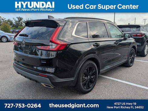 Used 2024 Honda CR-V Sport Touring image 2