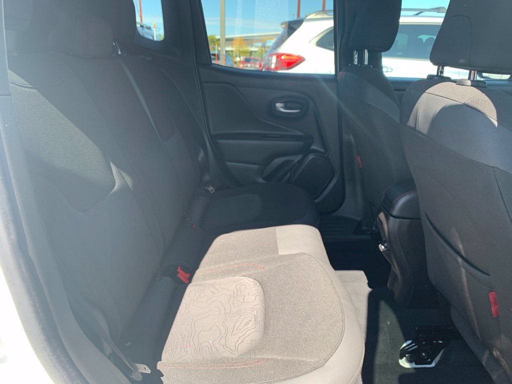 Used 2023 Jeep Renegade Trailhawk AWD/4WD image 25
