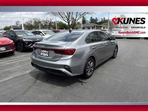 Used 2022 Kia Forte LXS FWD image 7