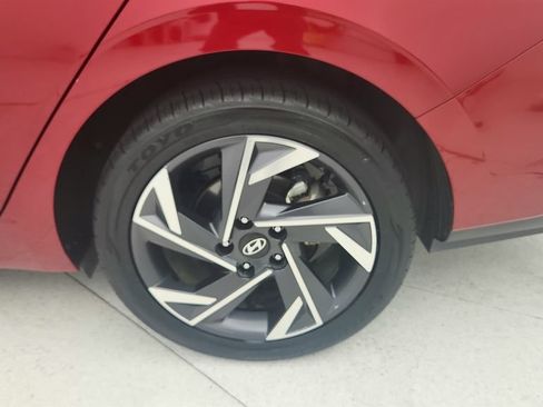 Used 2025 Hyundai Elantra Sport FWD image 21