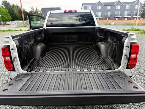 Used 2019 Chevrolet Silverado 1500 LT AWD/4WD image 9