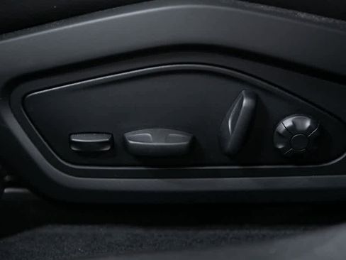 Certified 2022 Porsche Taycan 4 Cross Turismo image 21