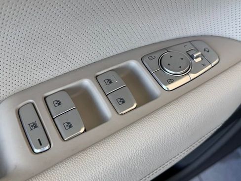 Used 2023 Genesis G70 3.3T w/ Sport Advanced Package image 14