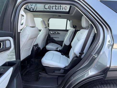 Used 2026 Ford Explorer Platinum w/ LUX Leather Package AWD/4WD image 21