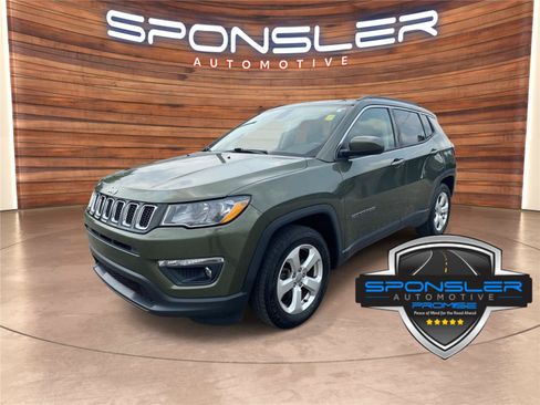 Used 2018 Jeep Compass Latitude w/ Popular Equipment Group FWD image 1