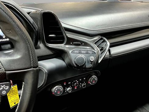 Used 2015 Ferrari 458 Italia Coupe RWD image 10