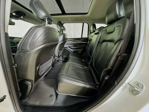 Certified 2023 Jeep Grand Cherokee Limited w/ Trailer Tow Prep Group (B) image 24