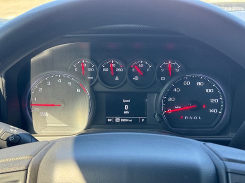 Used 2021 Chevrolet Silverado 1500 Custom Trail Boss AWD/4WD image 26