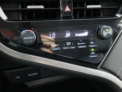 Used 2024 Toyota Camry SE FWD image 26