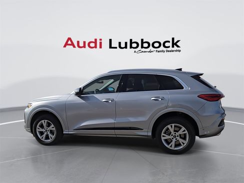 Used 2025 Audi Q5 Premium w/ Convenience Package image 6