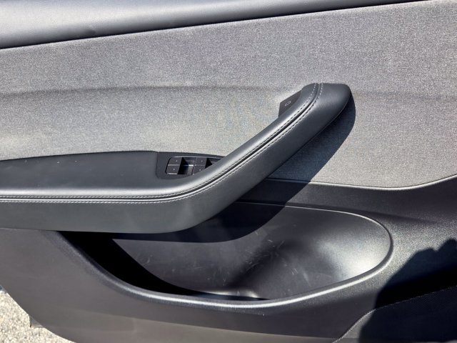 Used 2026 Tesla Model Y 2WD image 27