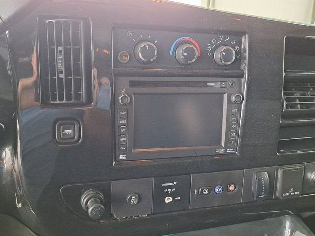 Used 2015 Chevrolet Express 2500 RWD image 14