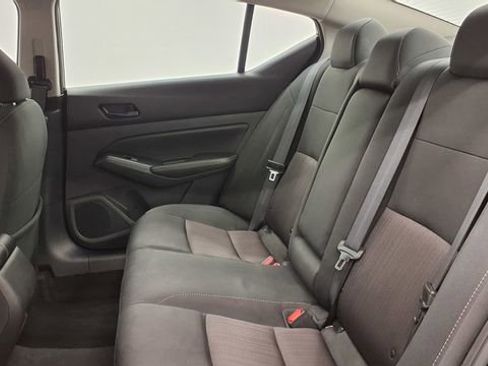 Used 2024 Nissan Altima 2.5 SV image 18