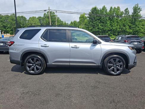 Used 2023 Honda Pilot Sport image 8
