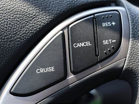 Used 2013 Hyundai Elantra GLS FWD image 15