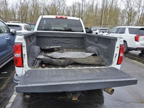 Used 2019 GMC Sierra 2500 SLT w/ Duramax Plus Package AWD/4WD image 2