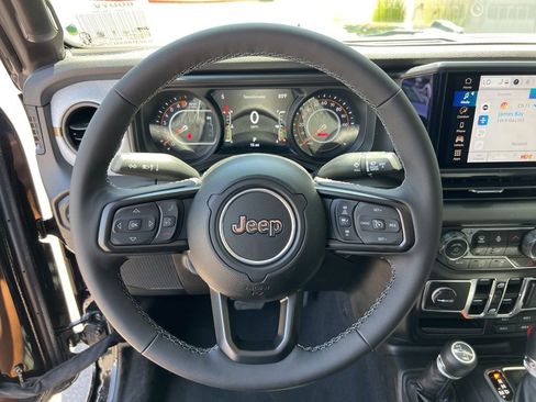 New 2025 Jeep Gladiator Sport AWD/4WD image 11