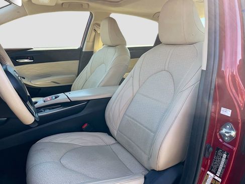 Used 2020 Toyota Avalon Limited w/ Advanced Safety Package FWD image 22
