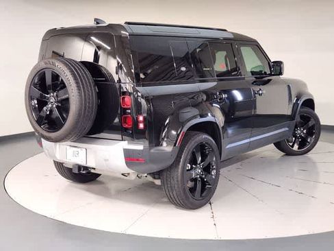 Used 2024 Land Rover Defender 110 S AWD/4WD image 2