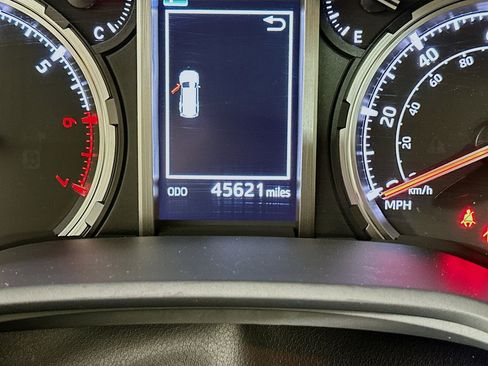 Used 2024 Toyota 4Runner TRD Off-Road image 19