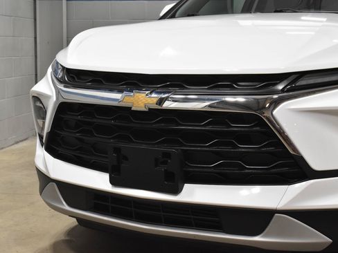 Used 2025 Chevrolet Blazer LT AWD/4WD image 33