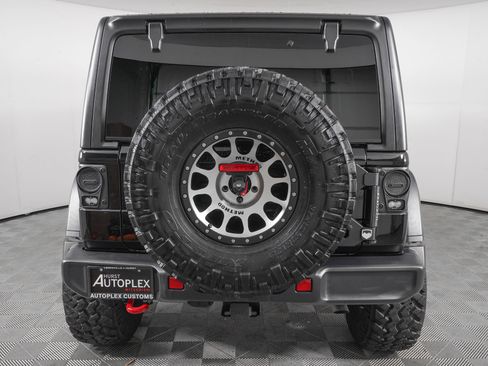 Used 2024 Jeep Wrangler Unlimited Rubicon w/ Technology Group image 6