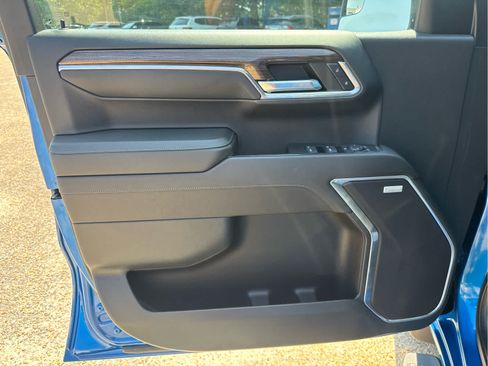 Used 2023 Chevrolet Silverado 1500 RST w/ Convenience Package II AWD/4WD image 22