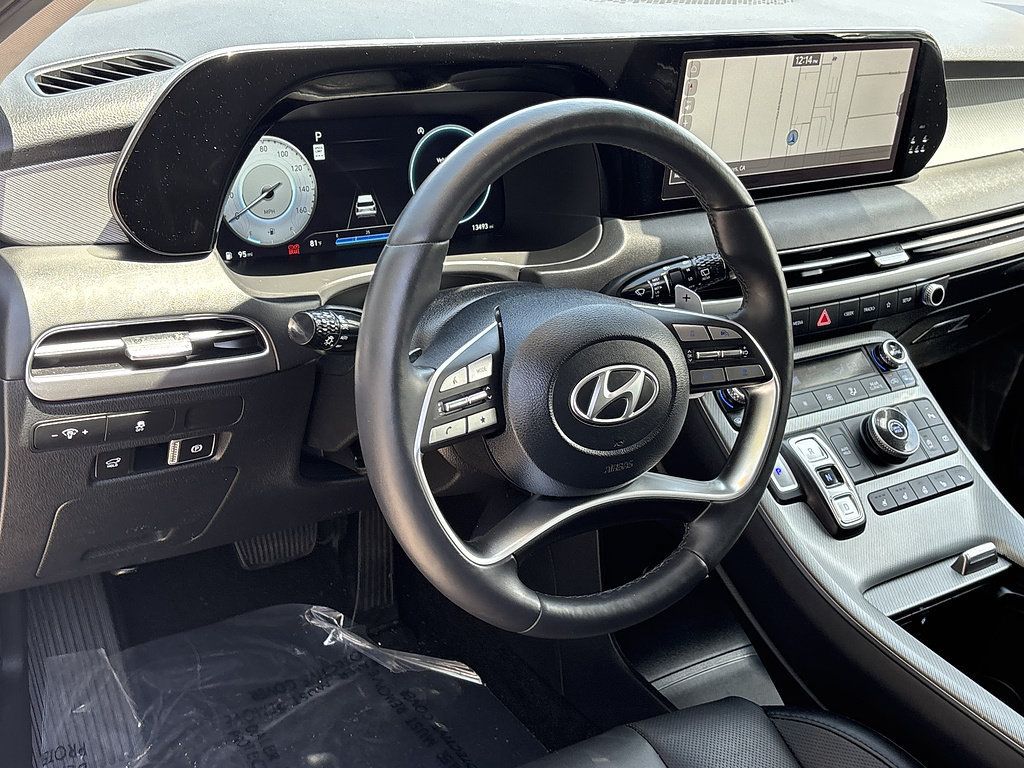Used 2024 Hyundai Palisade SEL w/ Premium Package FWD image 9