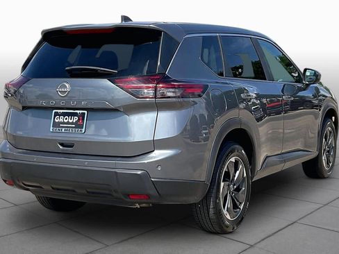 Used 2025 Nissan Rogue SV FWD image 12