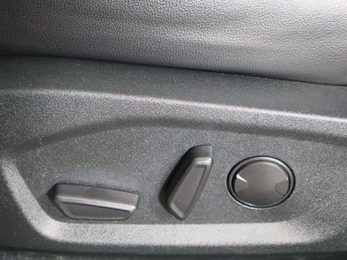 Used 2022 Ford Edge Titanium AWD/4WD image 24
