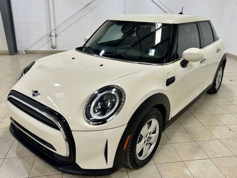 Used 2022 MINI Cooper 4-Door Hardtop FWD image 1