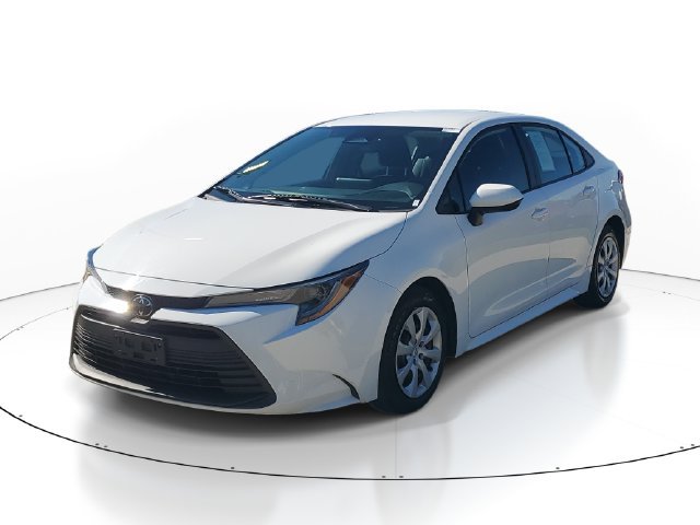 Used 2025 Toyota Corolla LE FWD image 2