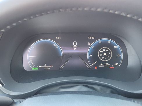 Used 2025 Toyota Highlander Platinum image 18