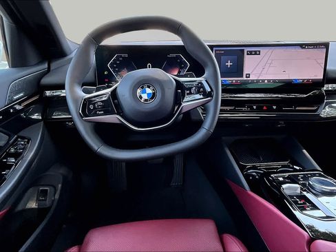 Certified 2026 BMW 530i RWD image 6