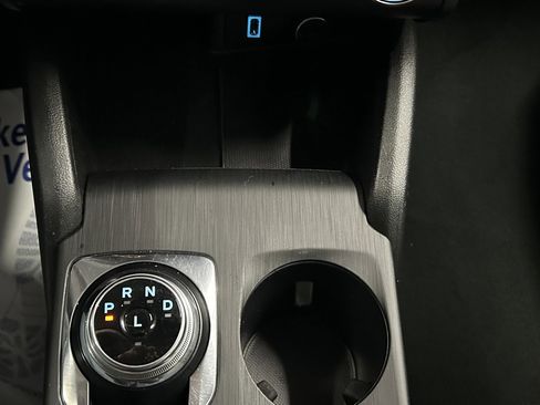 Used 2020 Ford Escape SE image 33