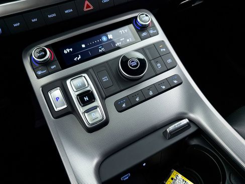 Used 2023 Hyundai Palisade Calligraphy image 29