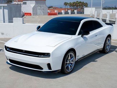 Used 2024 Dodge Charger Daytona Scat Pack w/ Plus Group AWD/4WD image 22