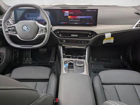 Certified 2025 BMW i4 xDrive40i image 19