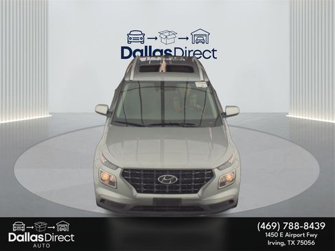 Used 2023 Hyundai Venue SEL image 3