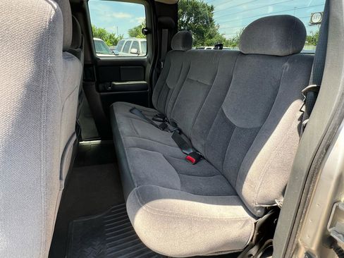 Used 2004 GMC Sierra 1500 SLE w/ Safe And Sound Package RWD image 48